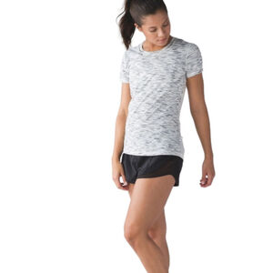 Lululemon Beat The Heat Short Sleeve (Silver)
Tiger Space Dye Black White, 6
